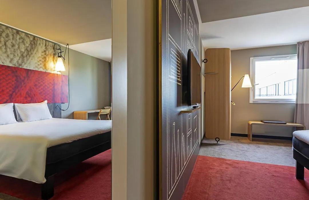 Ibis Paris Pantin Eglise-1