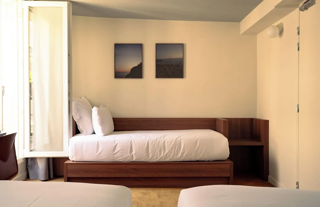 Camelia International-1