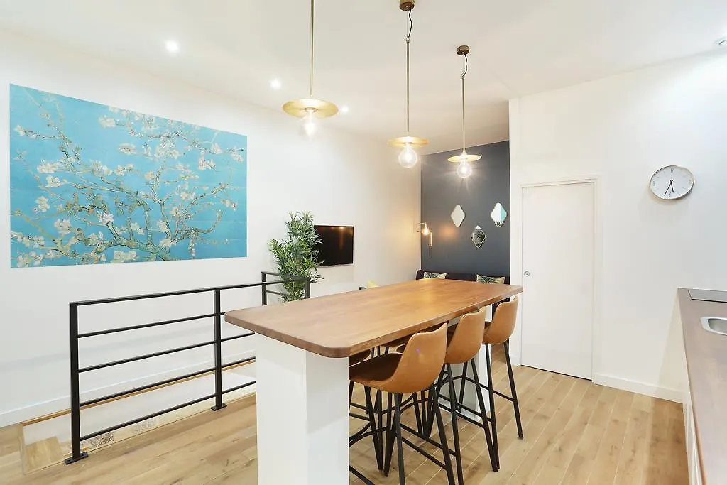 Rent A Room - Charon 3-1