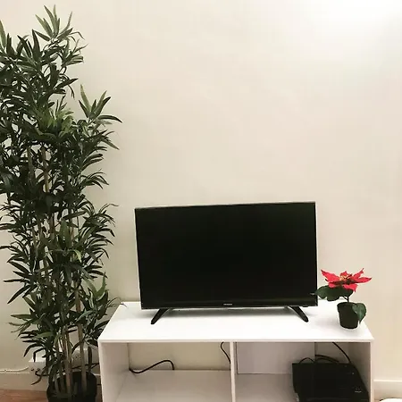 Cosy Apartment Near Eiffel Tour-3
