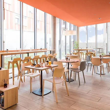 Aparthotel Adagio Access Paris Massy Gare-2