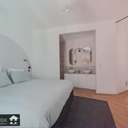 Appartement De Luxe Dans Le Centre De Paris-2
