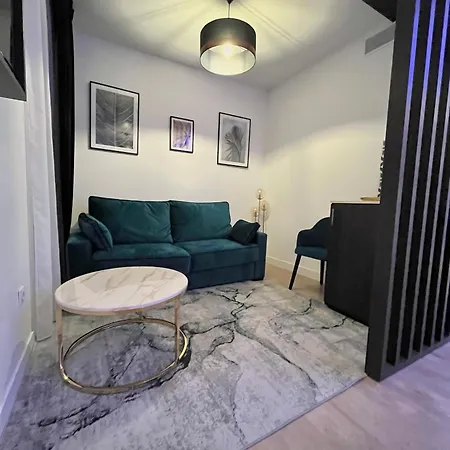 Cottages de France CDG-2