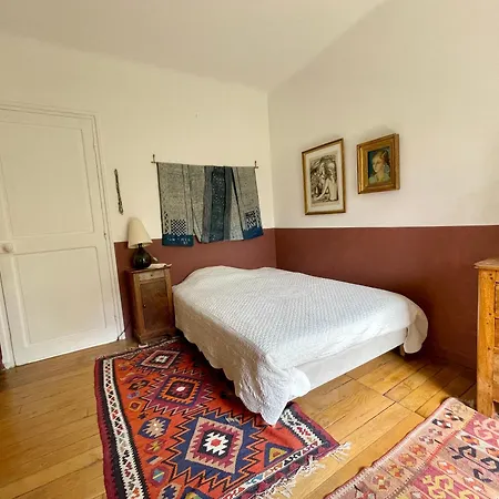 Artist House ; Private Courtyard, Paris Center-3