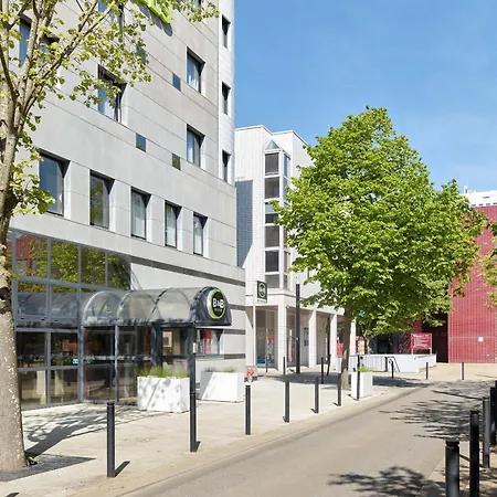 B&B HOTEL Saint-Quentin-en-Yvelines Centre Gare-3