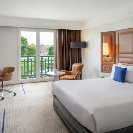 Renaissance Paris Hippodrome de St. Cloud Hotel-2