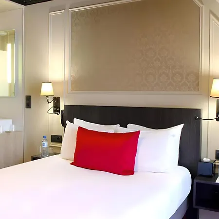 Hotel Le Montmartre Saint Pierre-2