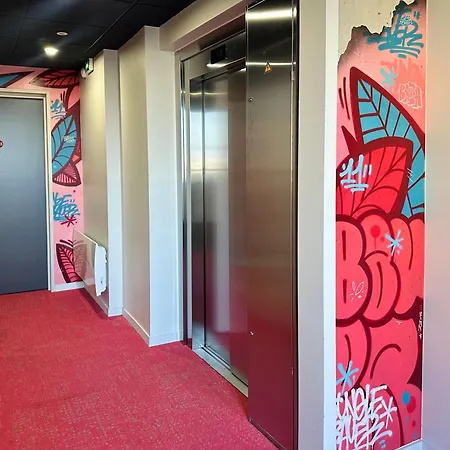Best Western 11Bauer Paris Saint-Ouen-3