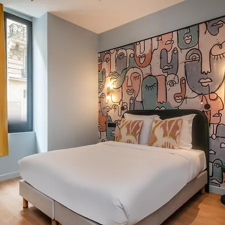 Montmartre Paris Suite-2