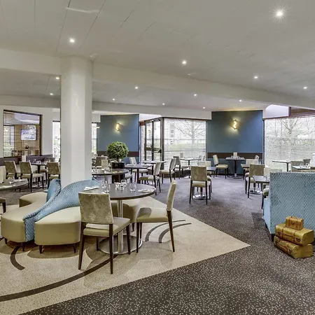 Mercure Maurepas Saint Quentin-3