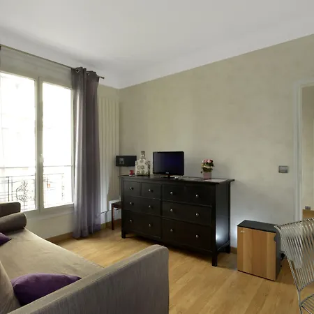 Carladez Cambronne-2