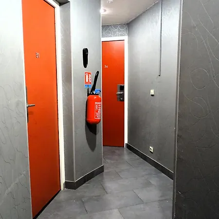 Hipotel Belgrand Edith Piaf-3