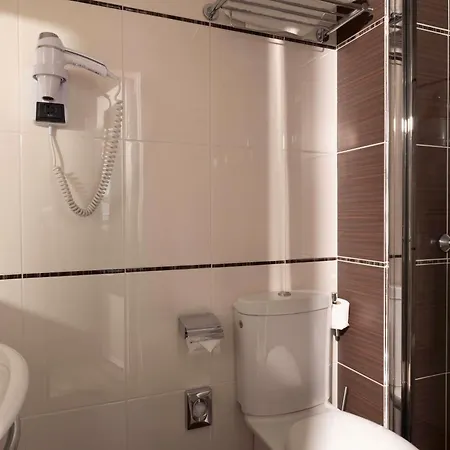 Hotel Elysees Bassano-2