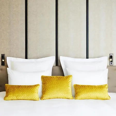 Renaissance Paris La Defense Hotel-3