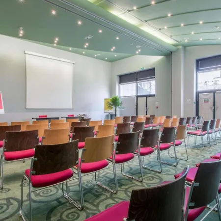 ibis Styles Evry Cathédrale-3