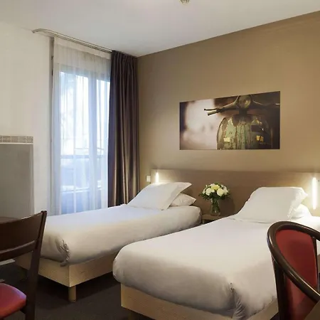 Comfort Suites Le-Port-Marly Paris Ouest-2