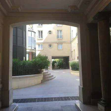52 Clichy Bed & Breakfast - Chambre D'Hotes-2