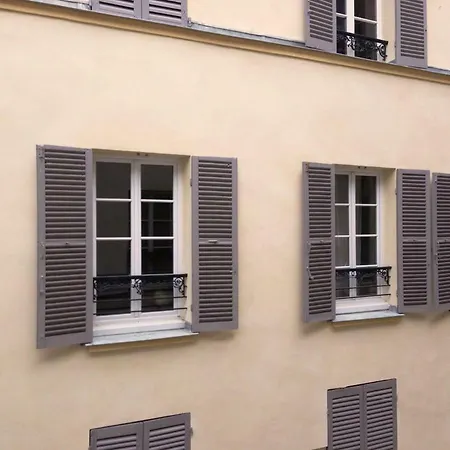 Les Petits Apparts Versailles-3