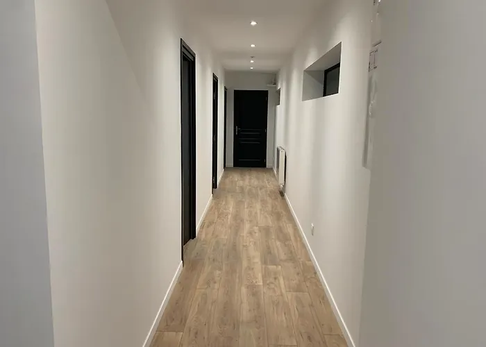 Nanterre Room