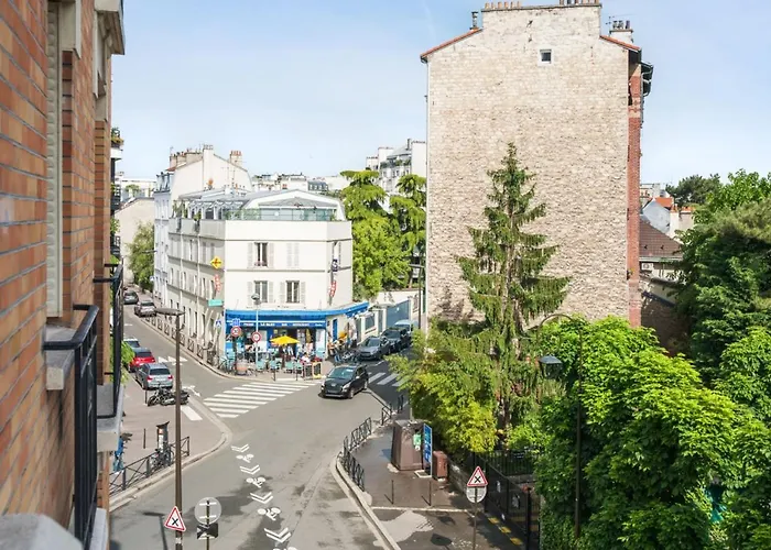 Boulogne-Billancourt hotels near Arc de Triomphe