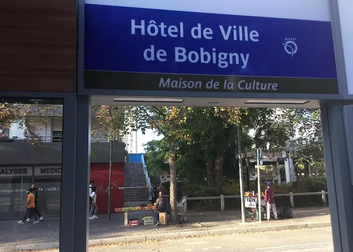 Just For Sleep - Parisian Male Dorm Room -Daily Stays 8Pm To 10Am- Contact Booking Message On The Arrival- Pas D'Appel Phone Bobigny