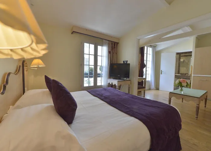 Hotel Suites Unic Renoir Saint-Germain Paris