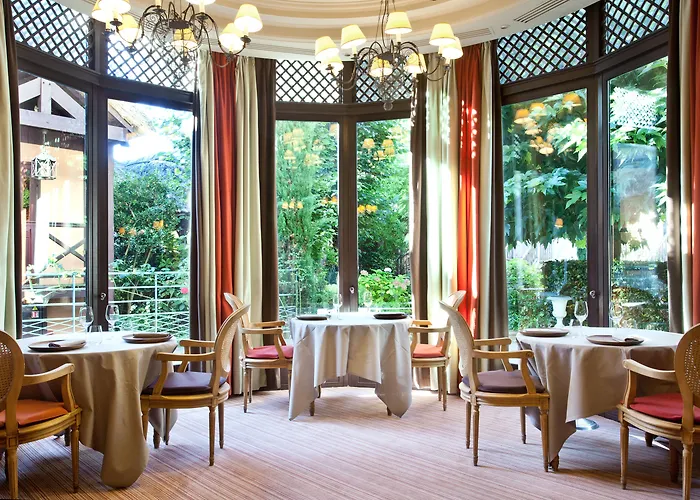 Hotel Les Etangs De Corot Ville-dʼAvray