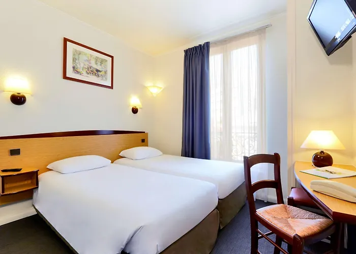 Boulogne-Billancourt hotels near Aquaboulevard