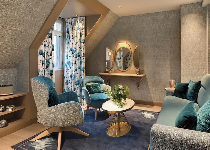 La Demeure Montaigne Hotel Paris