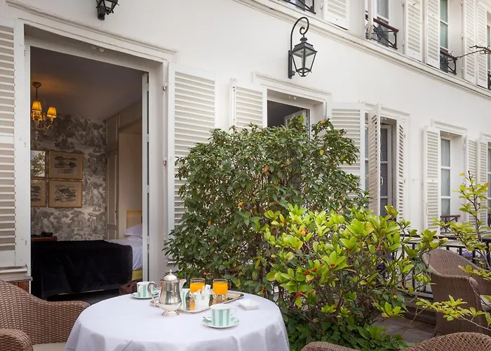 Hôtel Duc De St-Simon Paris - um hotel de 4 estrelas