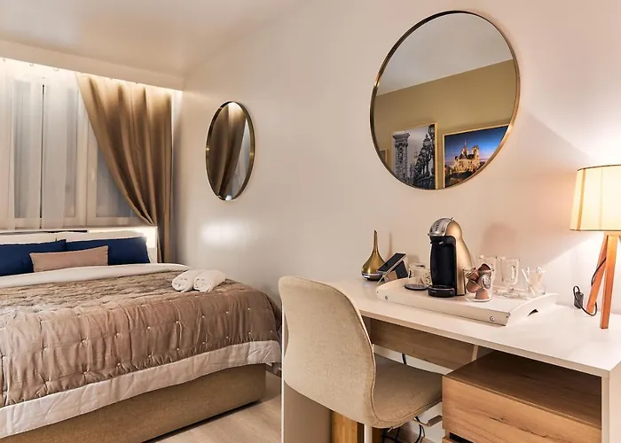 Chambre Entierement Renovee A Paris Montparnasse