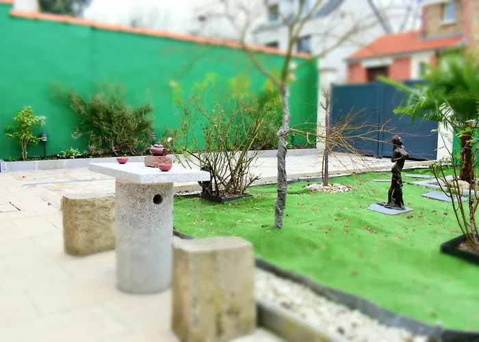 Villa Foch - Maison Familiale A 20 Min De Paris, Disney Et La Vallee Village Avec Balcon Et Jardin Privatif Saint-Maur-des-Fosses
