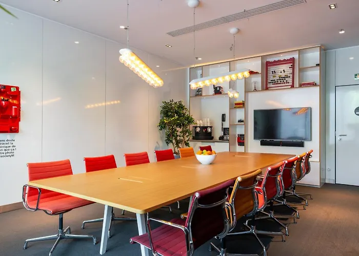 Nanterre Hotels