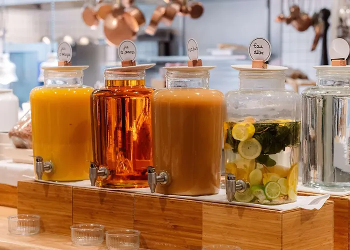 Hotel vicino a Le monument à Charles Perrault