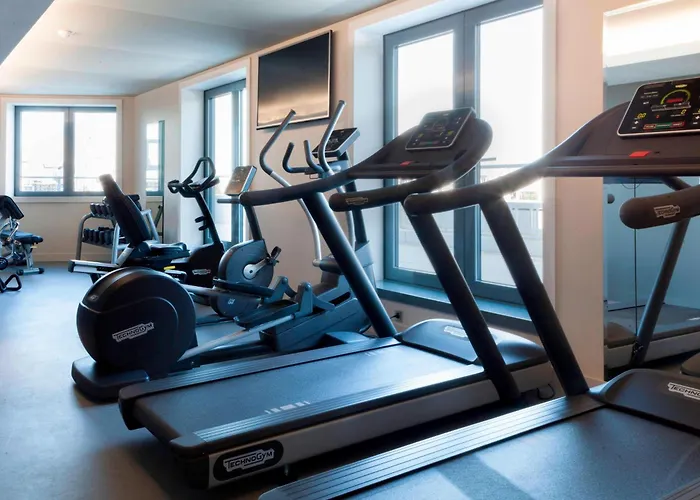 Boutique Ac Hotel Paris Porte Maillot By Marriott