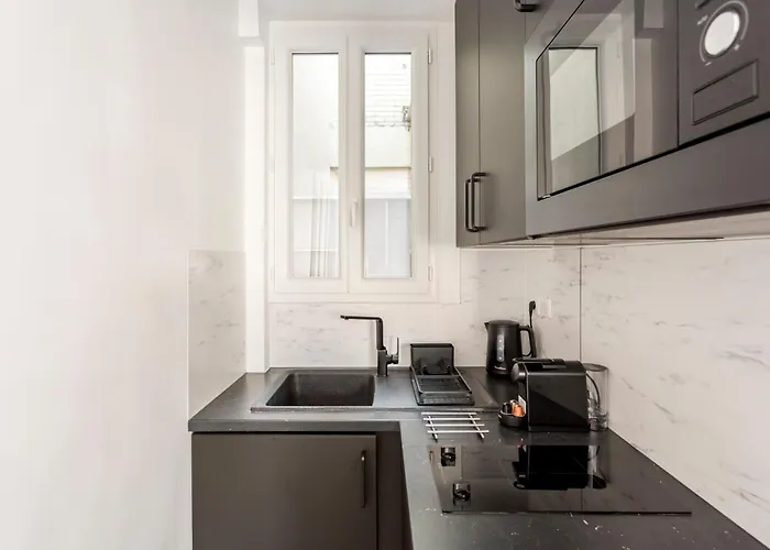 Square Villaret Studio Paris