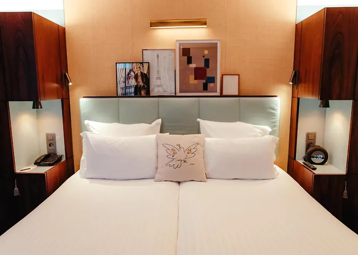 Hotel Eiffel Blomet París