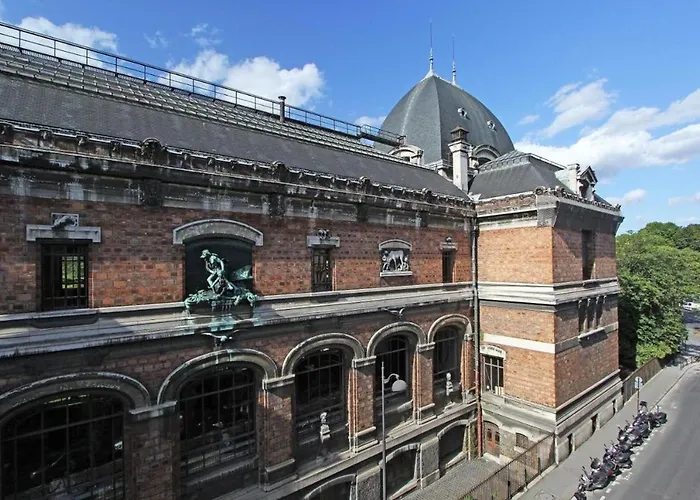 Lodge a Parigi 