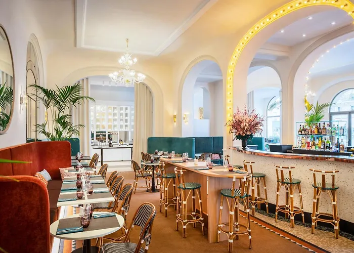 Holiday Inn Paris - Gare De Lyon Bastille By Ihg che accetta animali