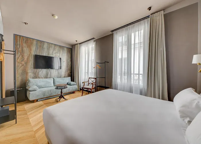 Hôtel Maât Batignolles Paris