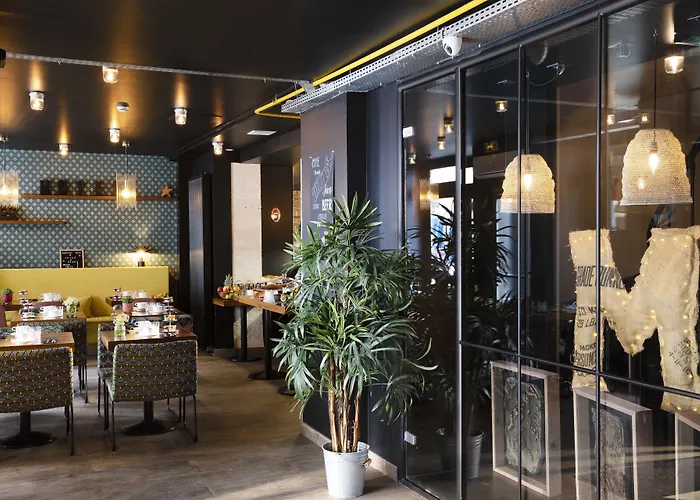 Hôtel Maxim Folies Paris