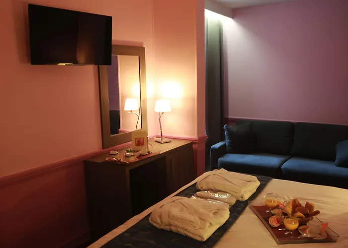 Hotel Poussin Paris
