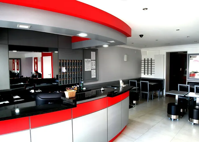 Hotel Briand Devient Hotel Ipl Levallois-Perret