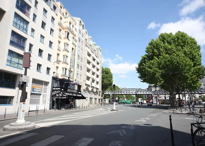 Peace & Love Hostel Paris