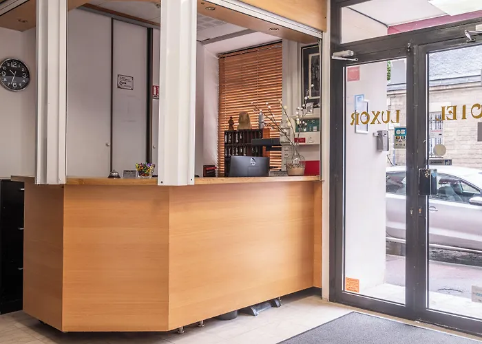 Hotel Luxor Issy-les-Moulineaux