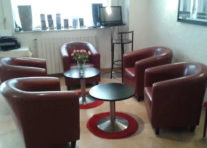 Crystal Hotel Levallois-Perret