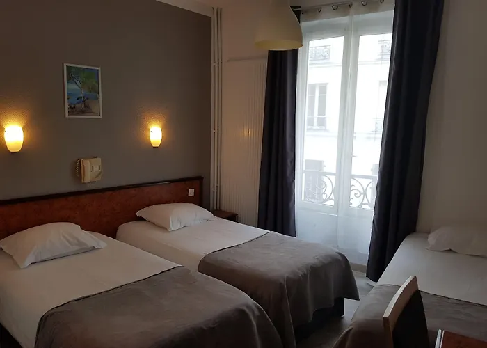 Hotel Le Saint-Hubert - Gare De Lyon Bastille Paris