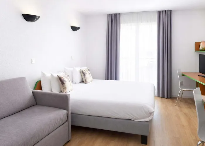 Hotels in Maisons-Alfort