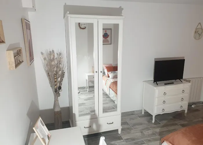 Hotel La Terracotta Rer C -N104-A6 à Brétigny-sur-Orge