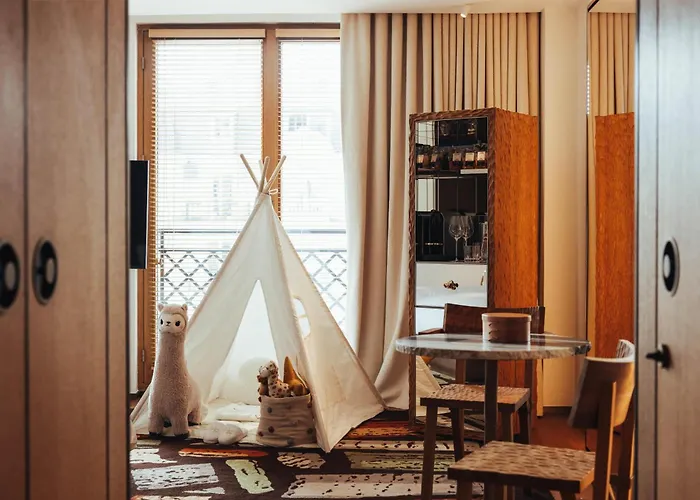 Hotel Sax Paris, Lxr Hotels & Resorts